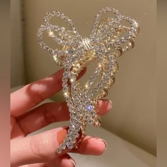 Super Elegant Embellished Hairpin to Enhance your Casual or Night Our Hair look